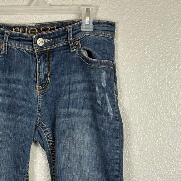 Rue 21 Sz 11/12 Curvy Bootcut Cotton Blend Lightly Distressed Women’s Blue Jeans - Picture 2 of 8